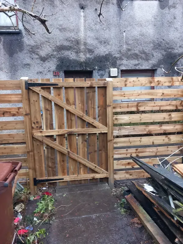 New Fence & Gate, Fencing project in Falkirk